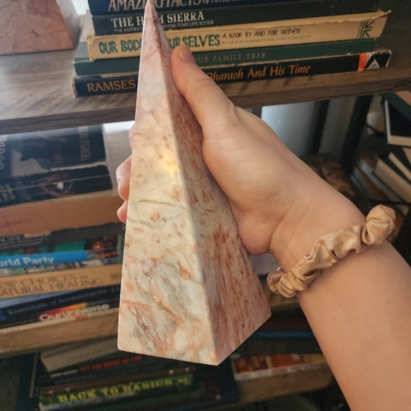 Marble Pyramid Decor Set - Picture 4 of 6